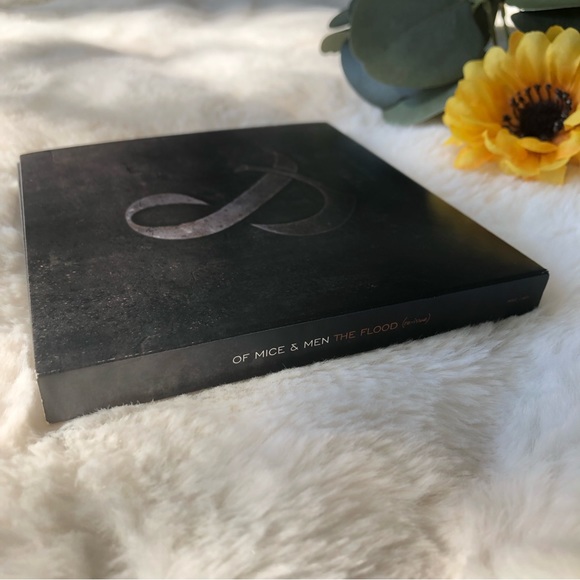 Of Mice & Men 2-disc CD - Picture 4 of 4